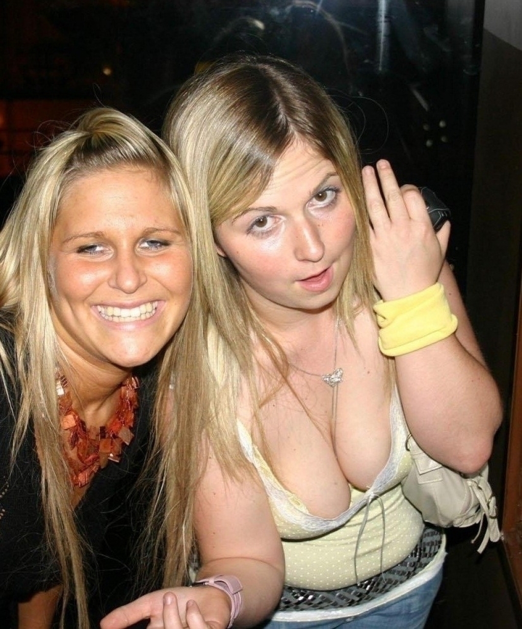 Image Reference: 02390118159807039548 - Love Boobs