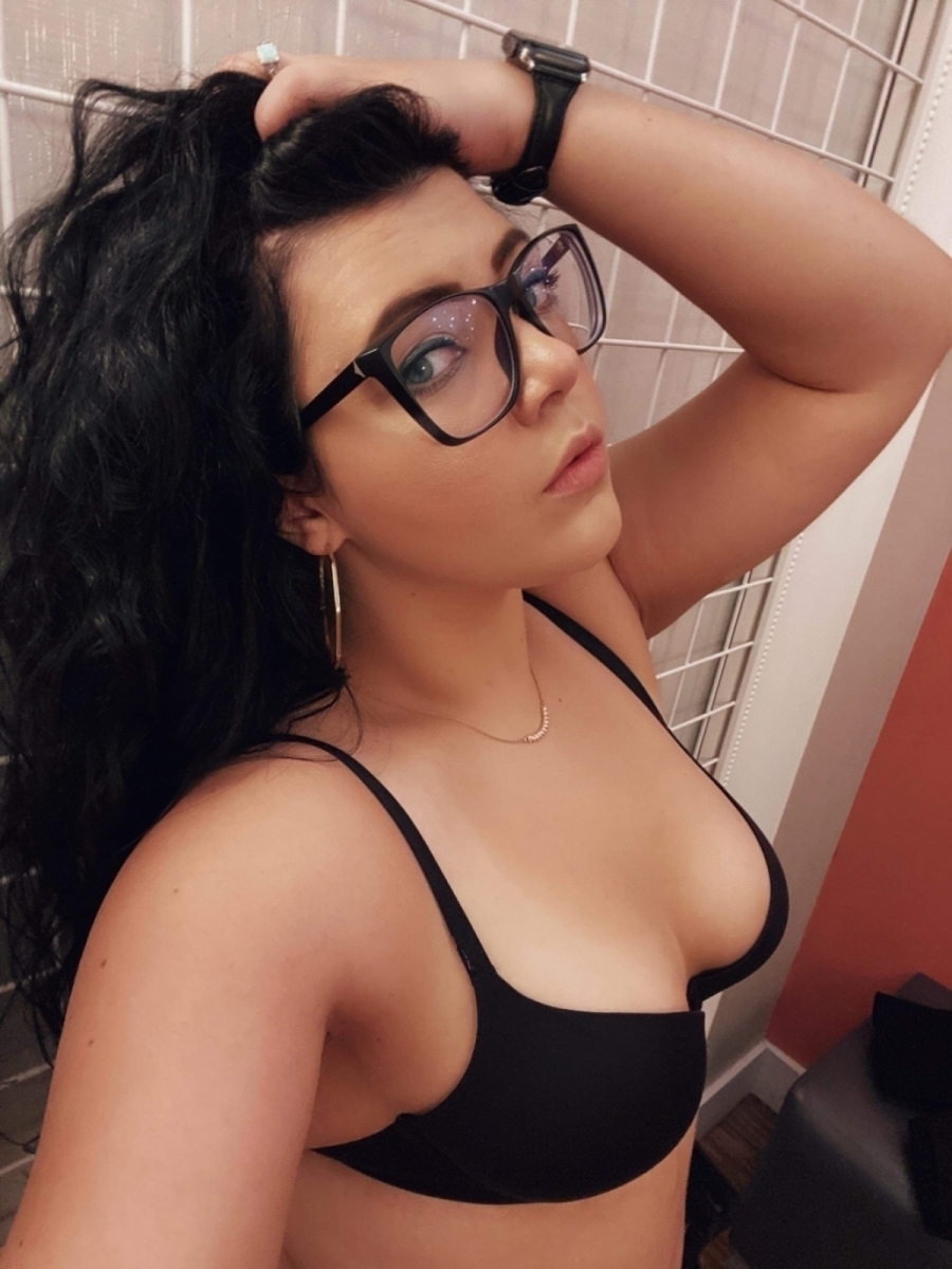 Image Reference: 08636391917937032635 - Love Boobs