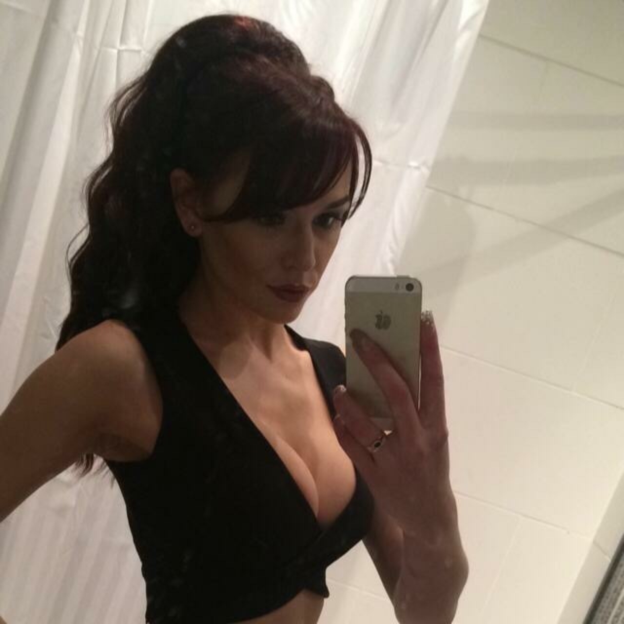 Image Reference: 25993220419207279270 - Love Boobs