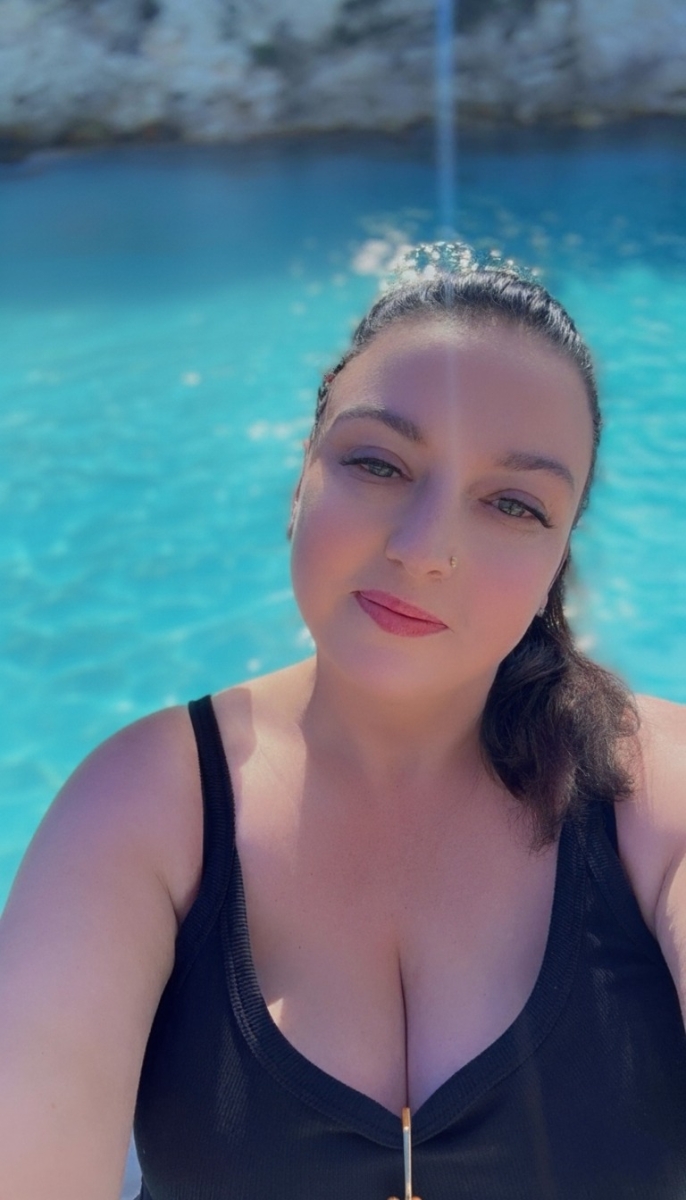 Image Reference: 26808954049032223258 - Love Boobs