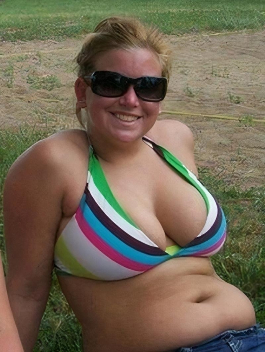 Image Reference: 28459016420395821132 - Love Boobs