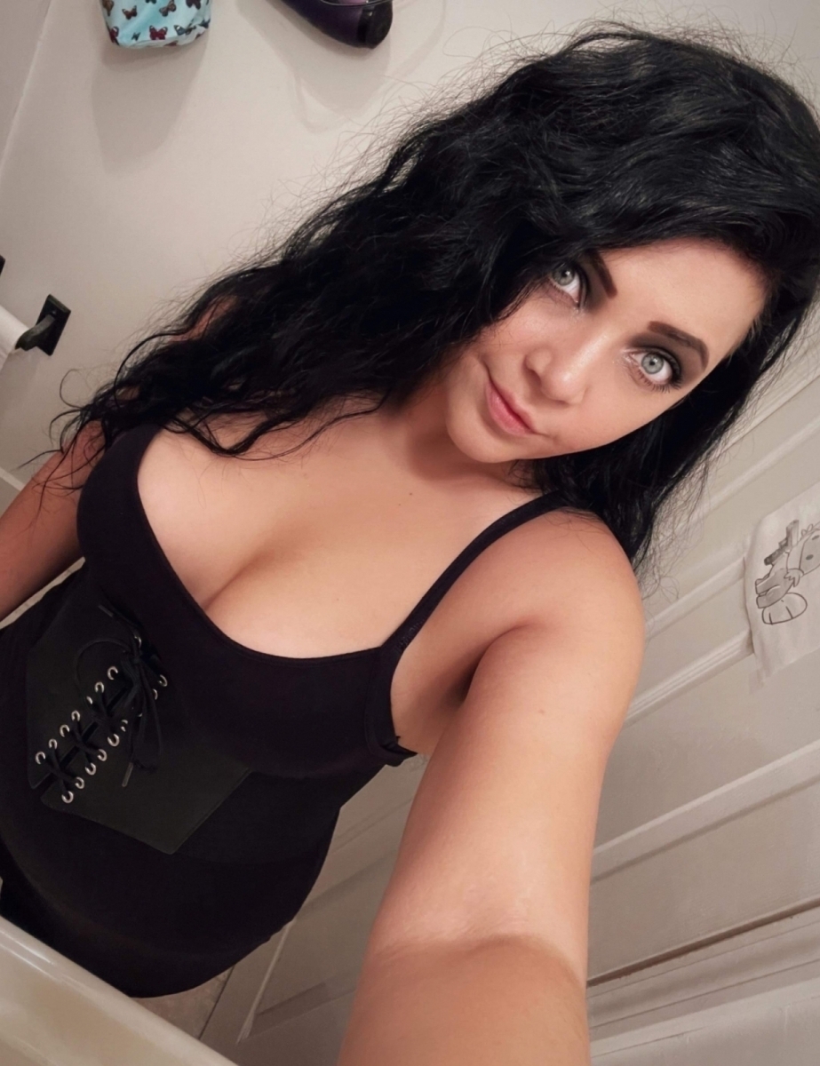 Image Reference: 31624488400359025268 - Love Boobs