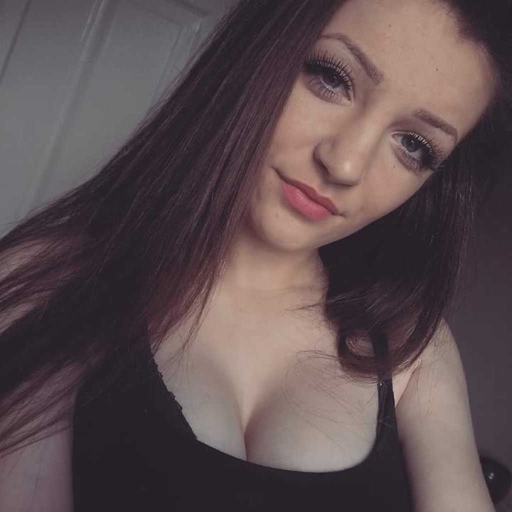 Image Reference: 34423930915642584719 - Love Boobs