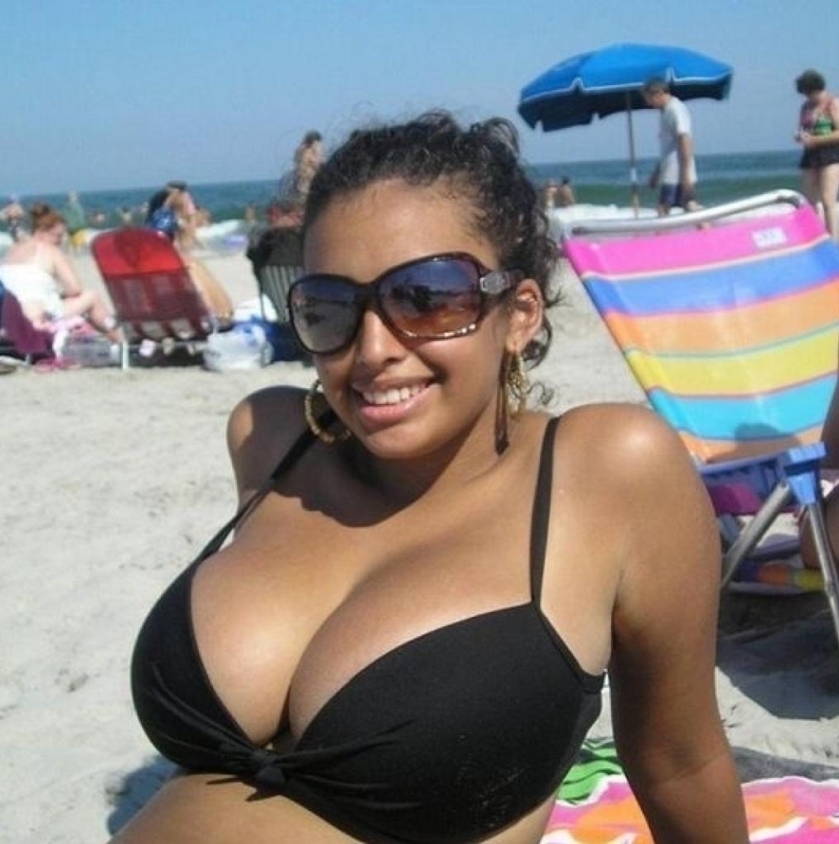 Image Reference: 35955474954031763182 - Love Boobs