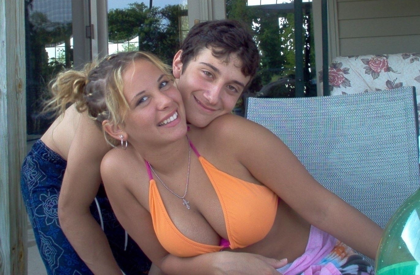 Image Reference: 44882697410762189008 - Love Boobs