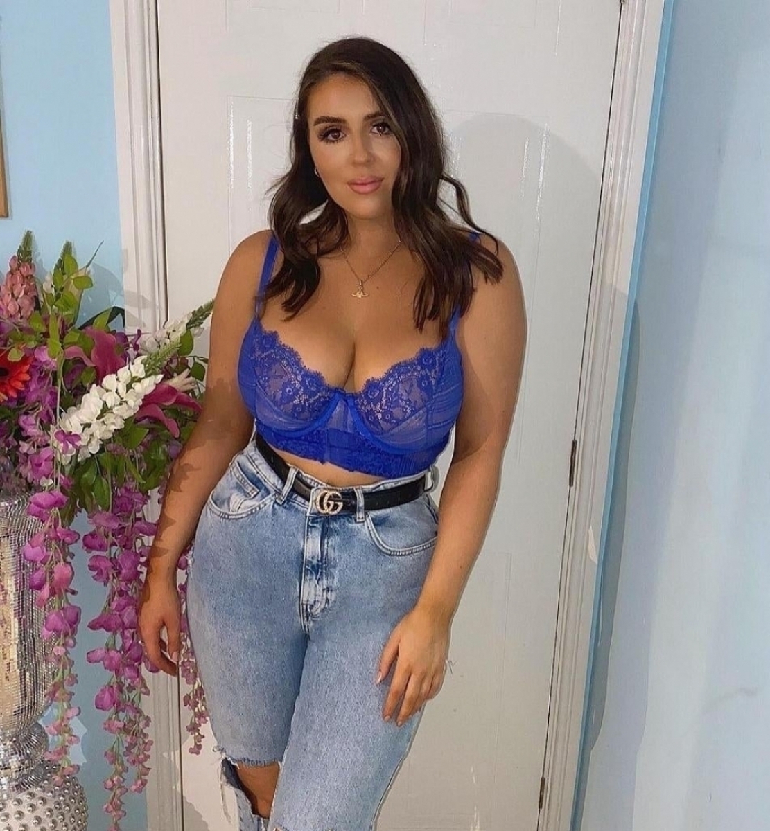 Image Reference: 52280135371951032242 - Love Boobs