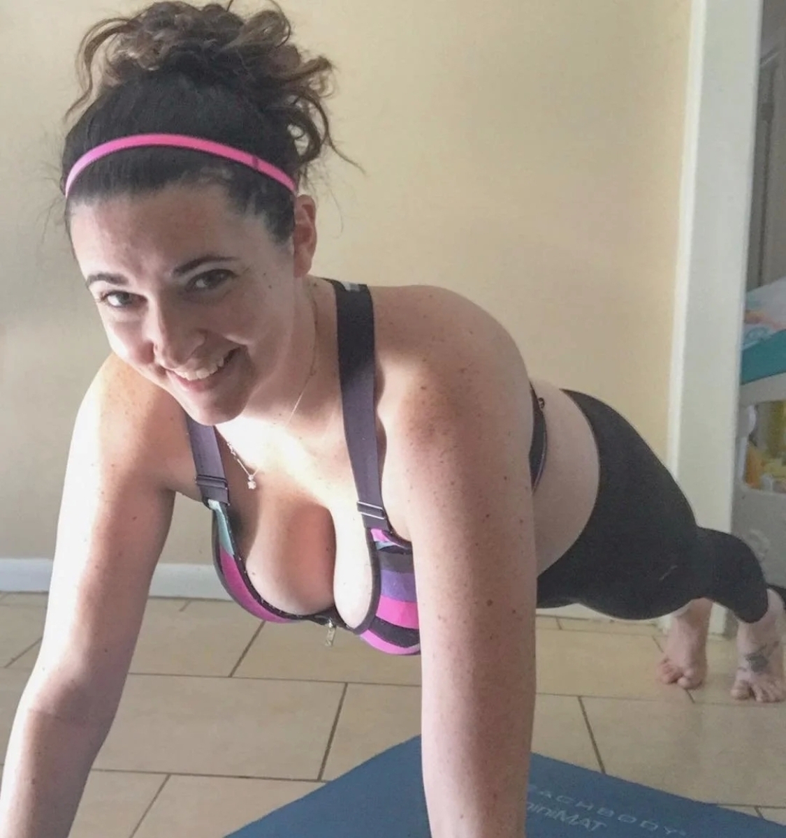 Image Reference: 54969914750747152852 - Love Boobs