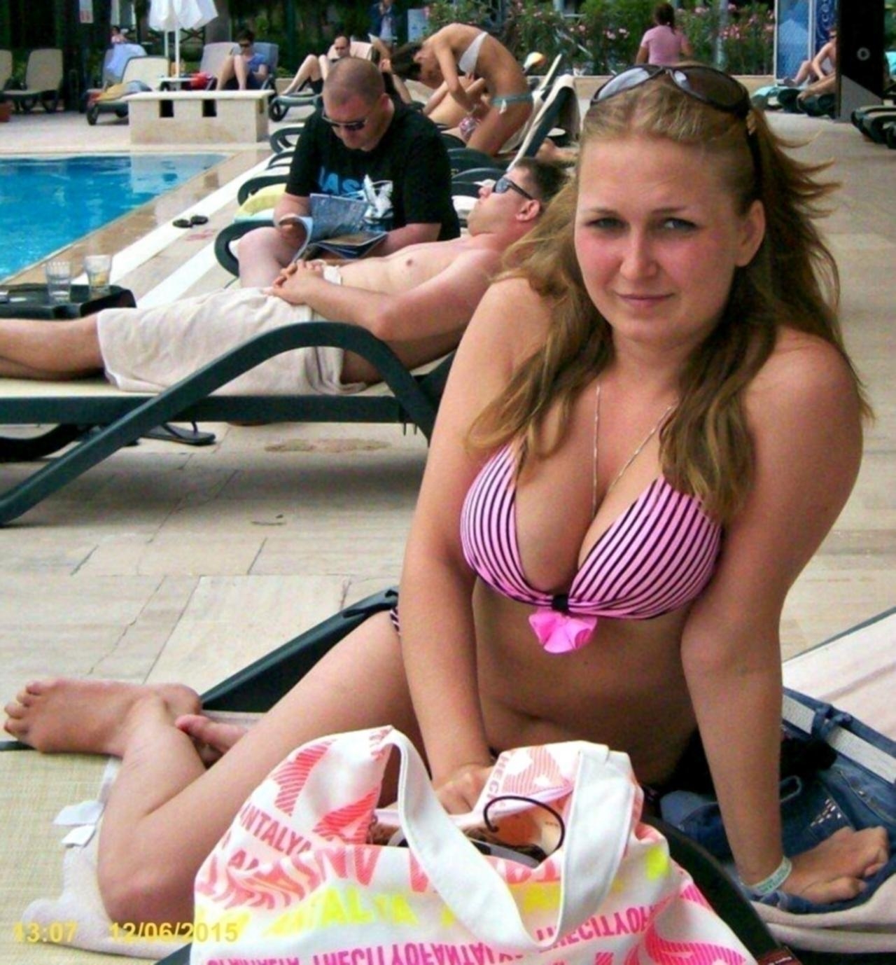 Image Reference: 68834324880002053851 - Love Boobs