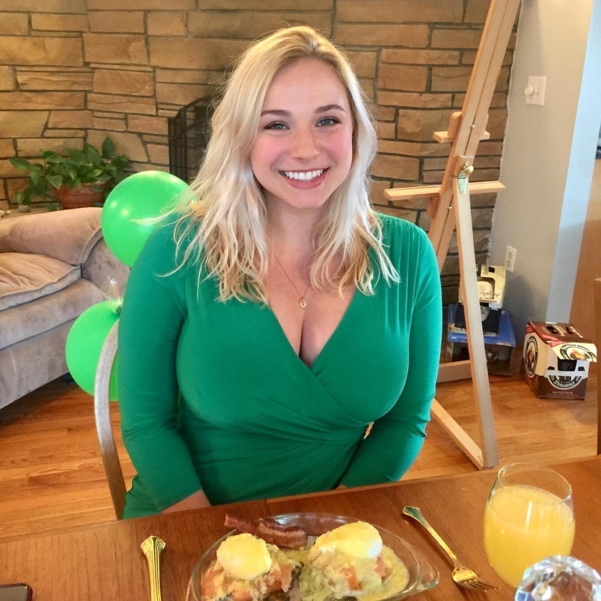 Image Reference: 69426018751590710637 - Love Boobs