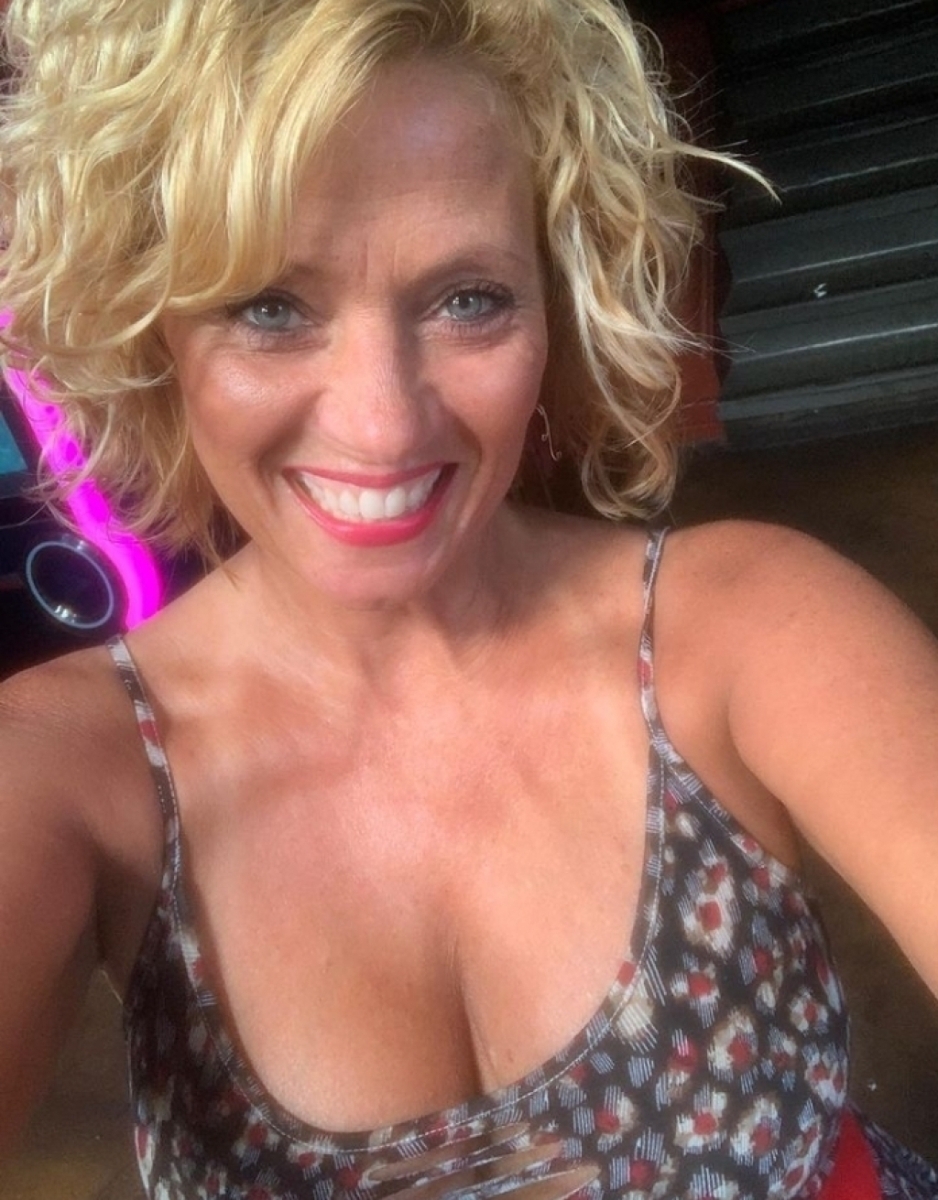 Image Reference: 77503383230902348584 - Love Boobs