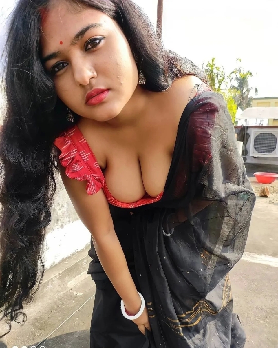 Image Reference: 81007723145392035901 - Love Boobs