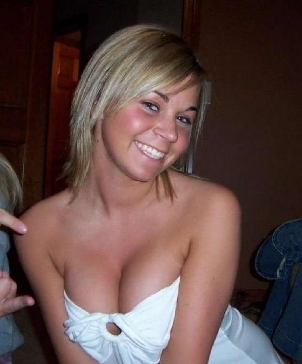 Image Reference: 93295943078672962498 - Love Boobs